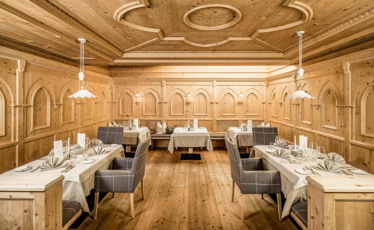 Savoy Dolomites Luxury & Spa Hotel 셀바디발가르디나 외부 사진