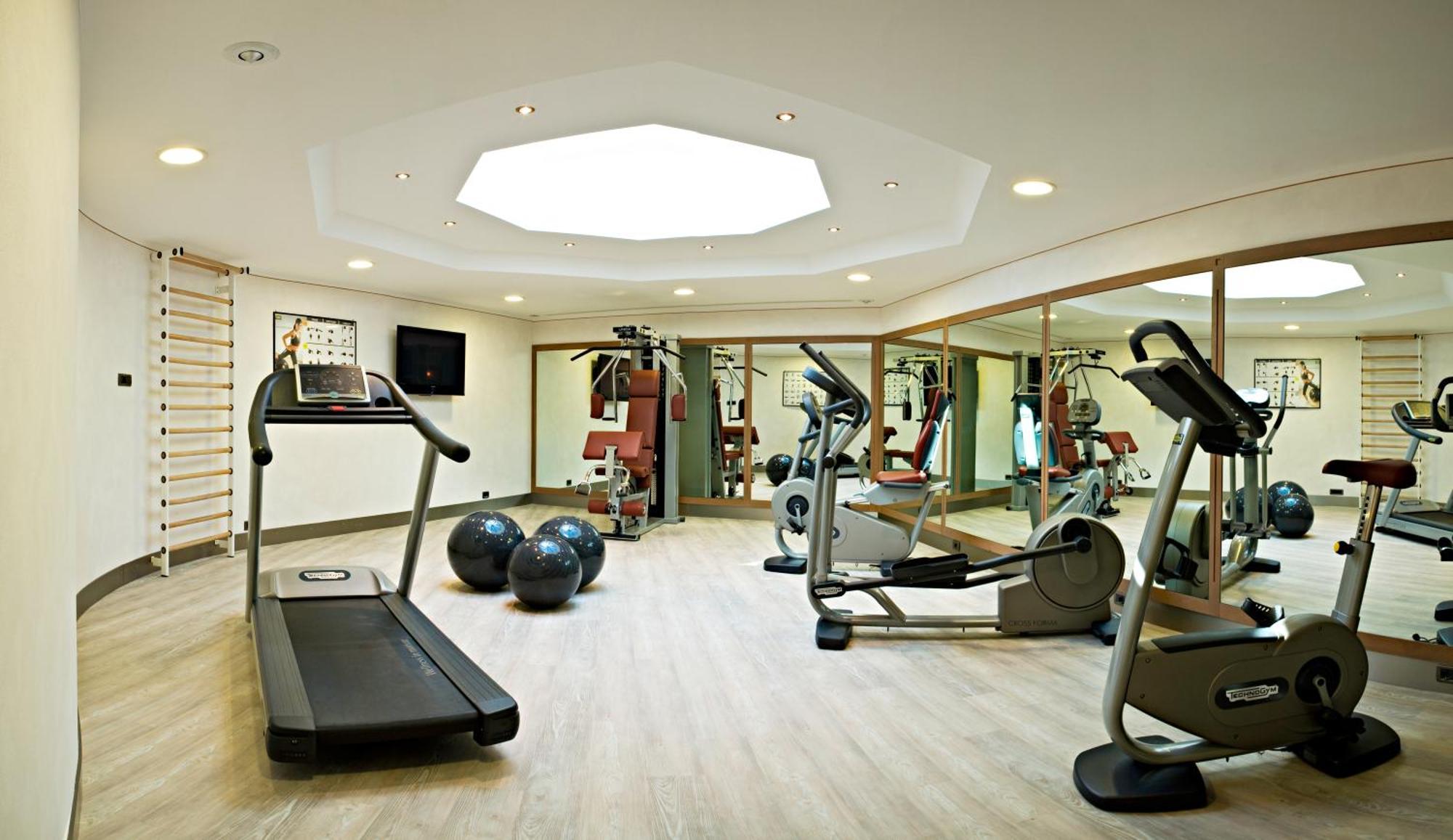 Savoy Dolomites Luxury & Spa Hotel 셀바디발가르디나 외부 사진