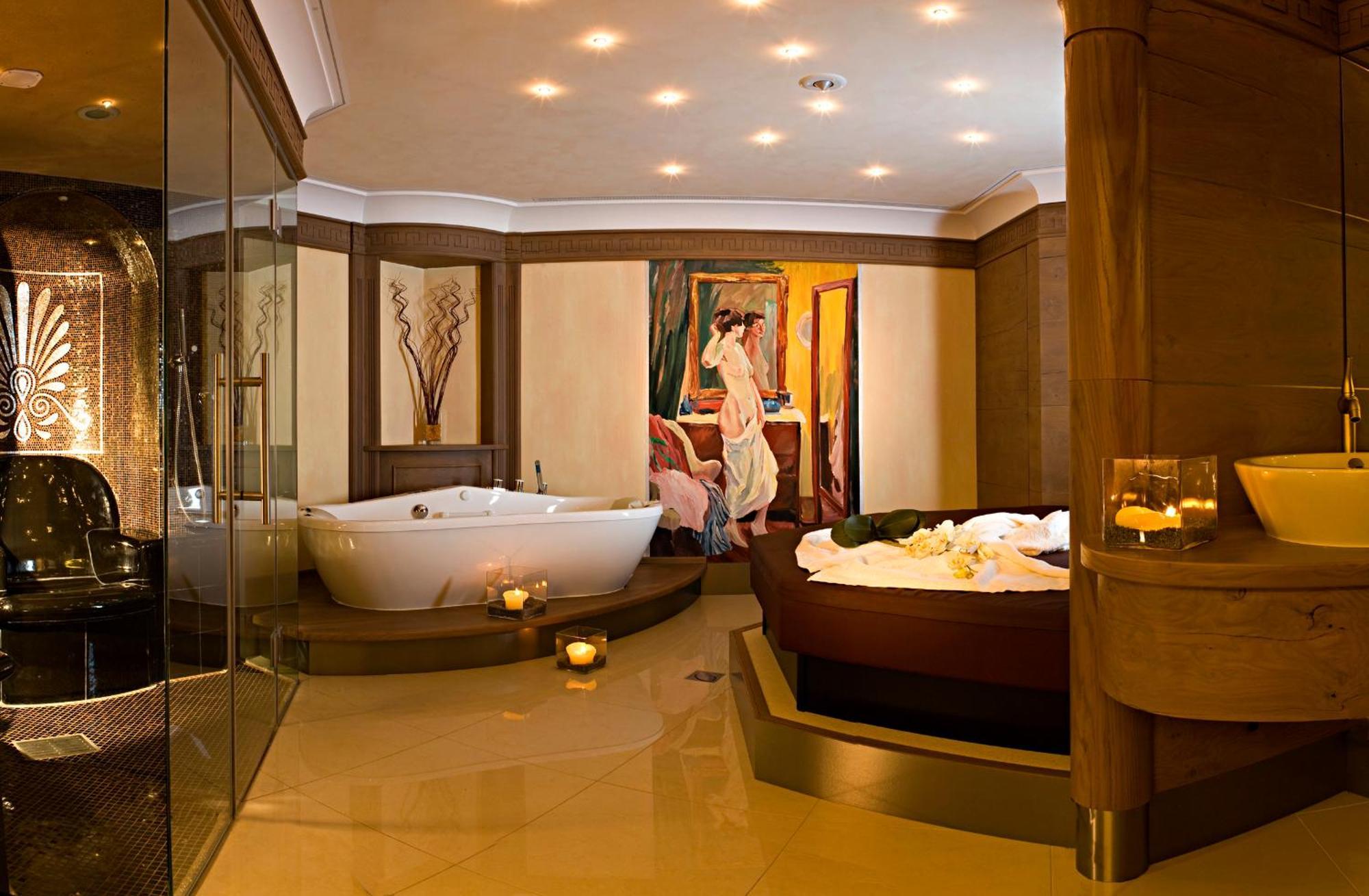 Savoy Dolomites Luxury & Spa Hotel 셀바디발가르디나 외부 사진