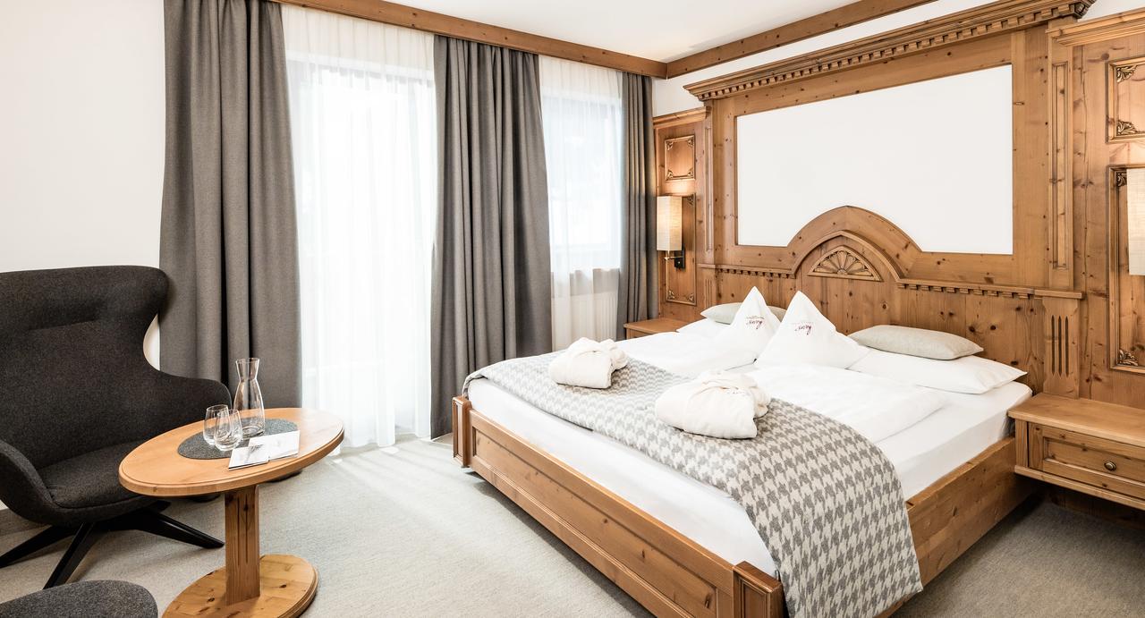 Savoy Dolomites Luxury & Spa Hotel 셀바디발가르디나 외부 사진